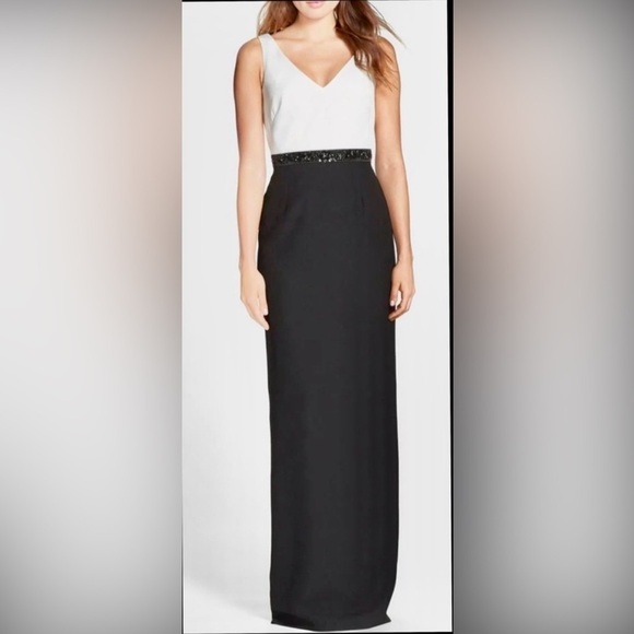 Adrianna Papell - Sheath Crepe Maxi Dress. Sz. 10 Black&White - Picture 1 of 13